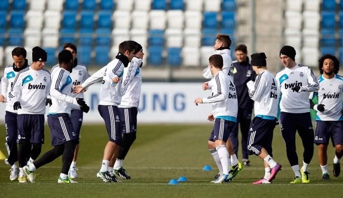 潜伏者卡中 潜伏者卡中